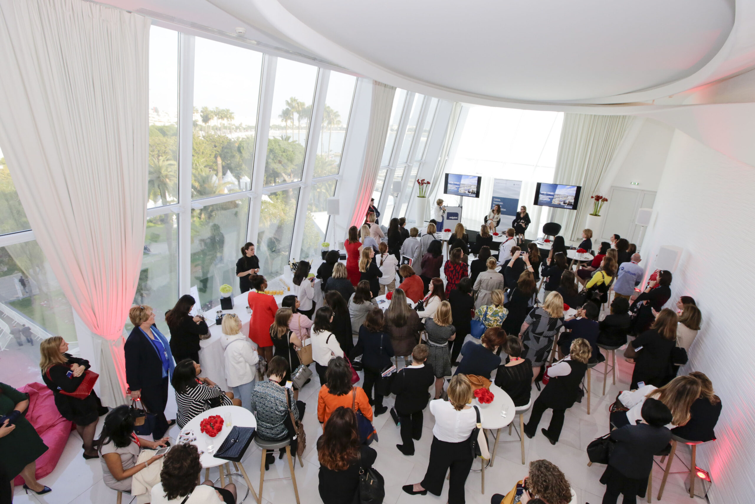 WOMEN NETWORKING COCKTAIL